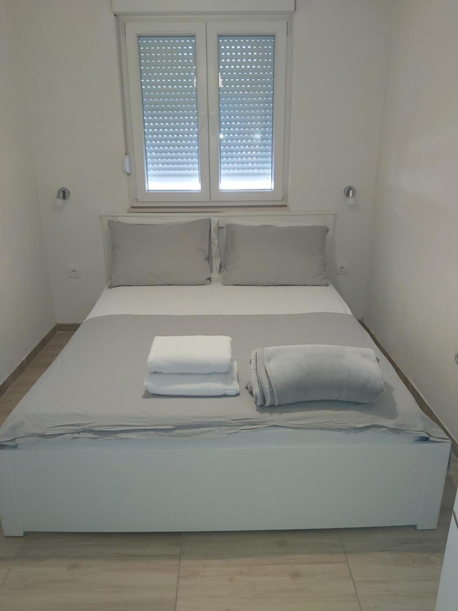 Nina * Gradac (Split-Dalmatia)